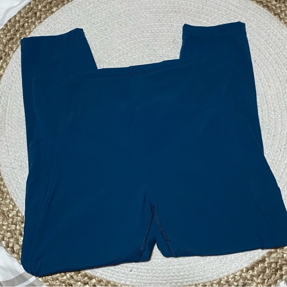 Lululemon Lead The Pack Crop 23" in Nile Blue - Picture 3 of 12